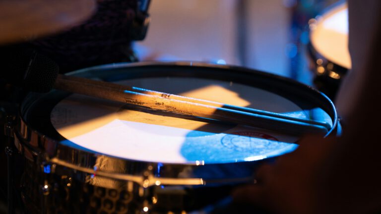 Samba-Rhythmus beim Laternenumzug – Trommeln durch das Märchenviertel!